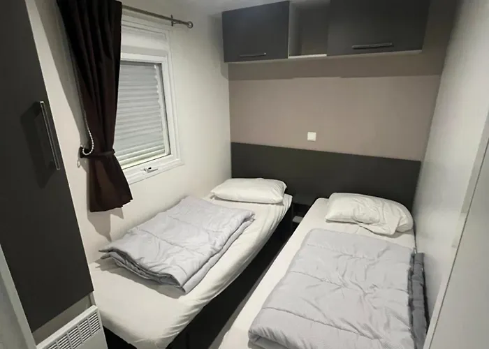 캠프장 Mobil Spacieux 6-8 Pers, 4 Etoiles, La Carabasse