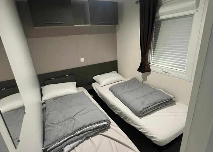 Mobil Spacieux 6-8 Pers, 4 Etoiles, La Carabasse Campingplads *